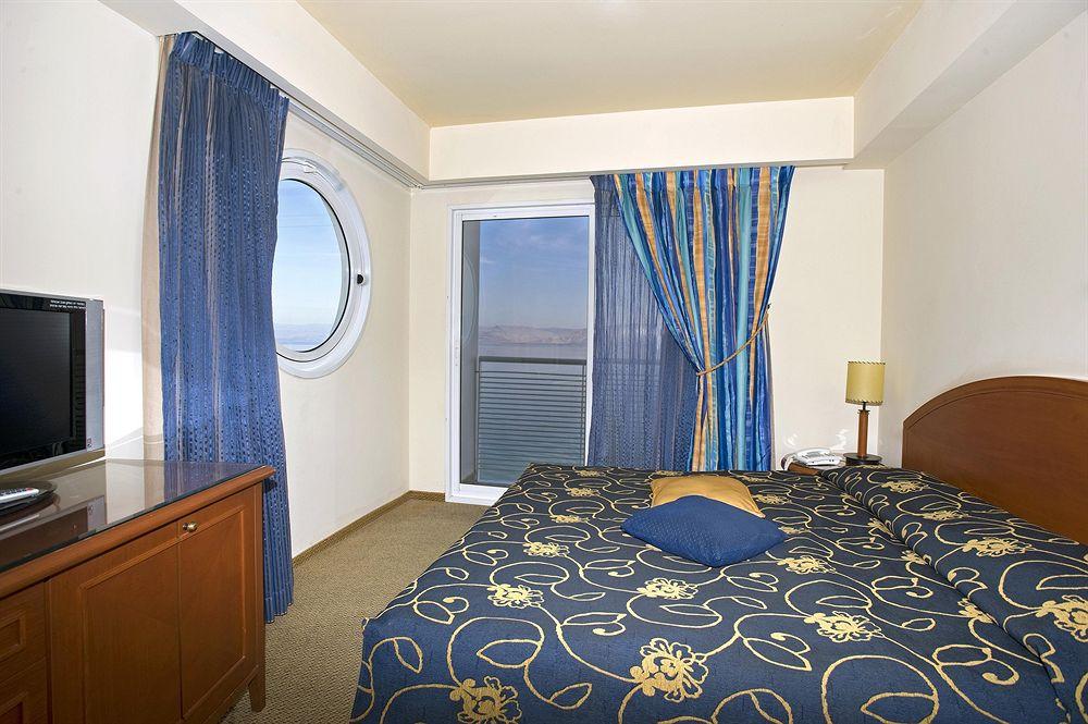 Galei Kinneret Hotel Тверия Экстерьер фото