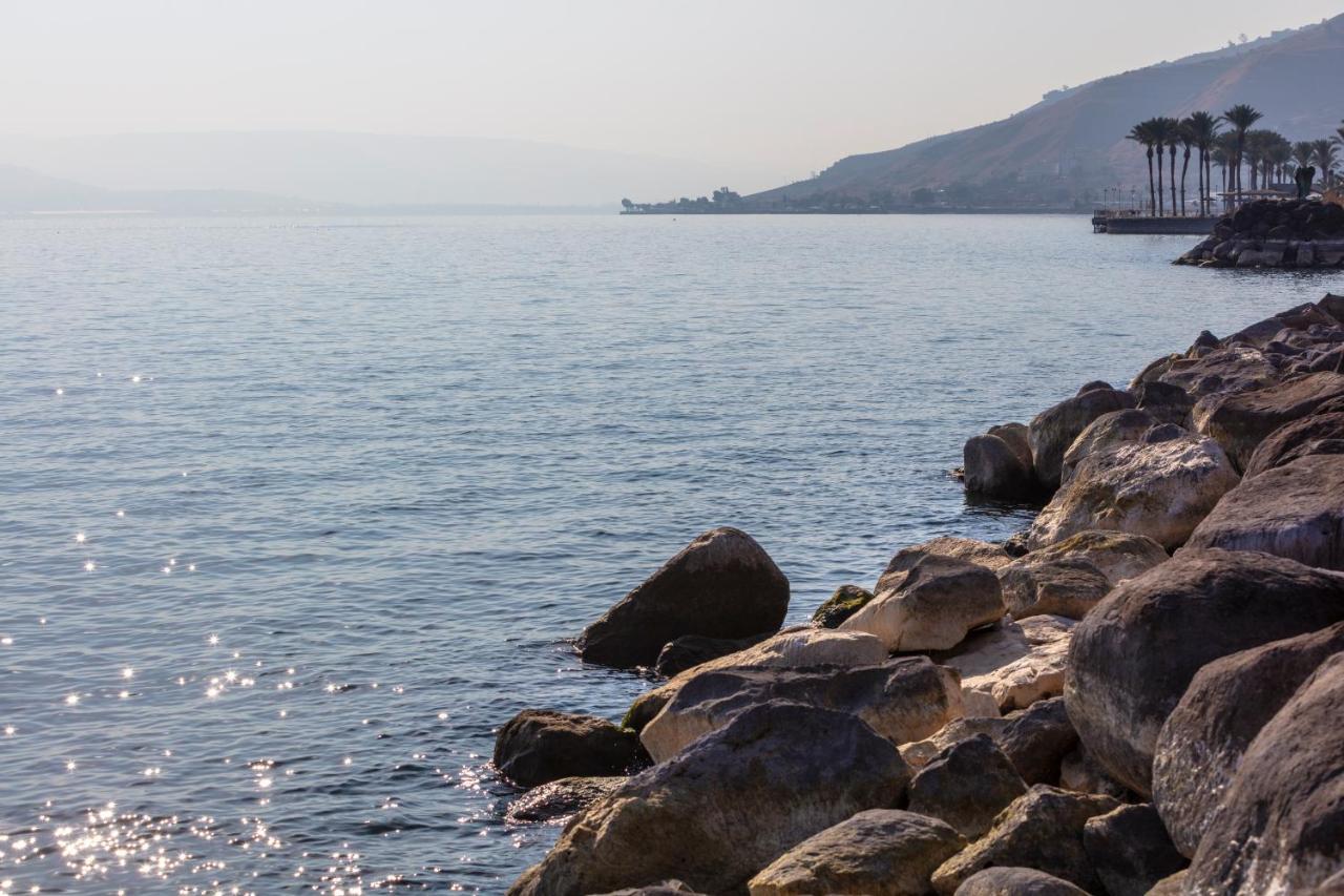 Galei Kinneret Hotel Тверия Экстерьер фото